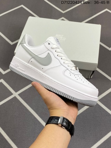 110✅Nike Air Force 1 Low 原楦头原纸板 打造纯正空军版型 专注外贸渠道 全掌内置蜂窝气垫 原盒配件 原厂中底钢印、拉帮完美   货号：FJ4146-101Size：35.5