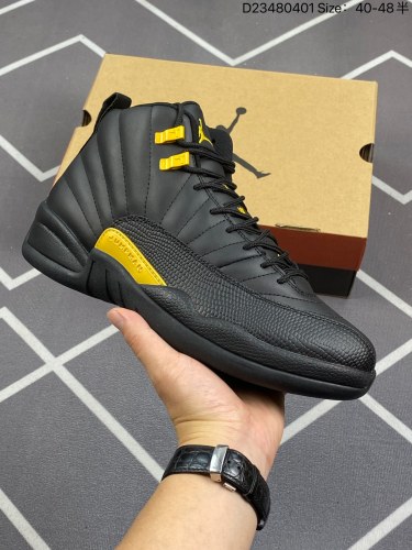 合集240Air Jordan 12 Retro Black Taxi 高帮 黑金 AJ12 乔丹12代 aj12 乔12 高邦 黑金 乔丹篮球鞋系列 鞋身整体采用黑色皮革搭配黑色内衬，鞋头黄色的