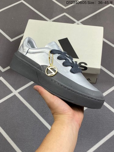 170公司级✅adidas LABCOURT 百搭休闲轻松舒适 耐磨透气低帮 板鞋 男女同款鞋面使用了绒毛麂皮 ，鞋面和鞋底连接处使用了包边处理，看起来更加精致有型;内里也使用了光滑的优质皮革，鞋