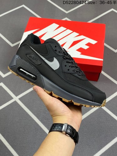 140真标✅耐克Nike Air Max 90 经典复古小气垫缓震跑鞋 鞋面由皮和革织物打造，犀利的条线打造出酷劲十的足视觉效果 网布鞋增面强透气性，穿着为极舒适 经可典视气垫醒目依旧，而脚感更是