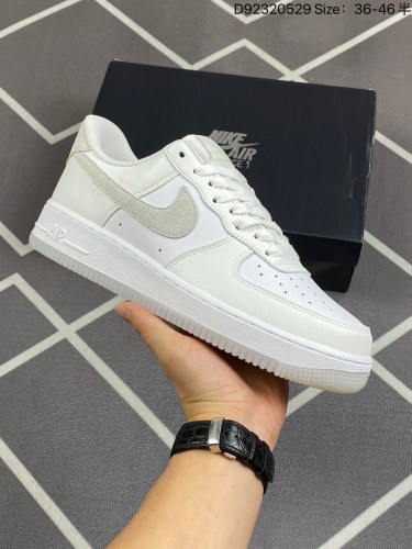 160公司级✅Air Force 1 Low  原装级别 原楦头原纸板 打造纯正空军版型专注外贸渠道 全掌内置蜂窝气垫 原盒配件 原厂中底钢印、拉帮完美 货号：FN5832 100尺码：36 36