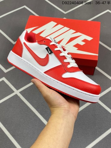 120耐克Nike EBERNON LOW男女子简版空军复古休闲板鞋运动休闲鞋。采用合成革鞋面，方便清洗，搭配侧面与后跟处的品牌标识，低鞋口设计，赋予脚踝灵活感受，选用泡棉鞋垫，保持良好的缓冲性和