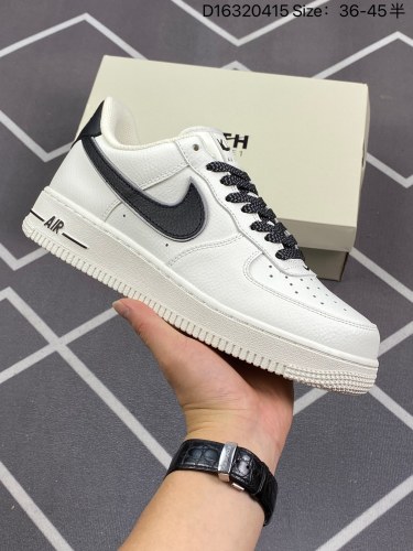 160耐克 Nike Air Force 1 '07空军一号经典篮球鞋休闲运动鞋  穿上 Air Force 1 '07  运动鞋革新经典篮球鞋，助你踢踩跳跺、滑步旋转，自信起舞。经典低帮设计结合