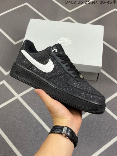 105Nike Air Force 1 Low 空军一号低帮休闲运动板鞋 原楦头原纸板 打造纯正空军版型 专注外贸渠道 全掌内置蜂窝气垫 原盒配件 原厂中底钢印、拉帮完美   货号：CW2288-