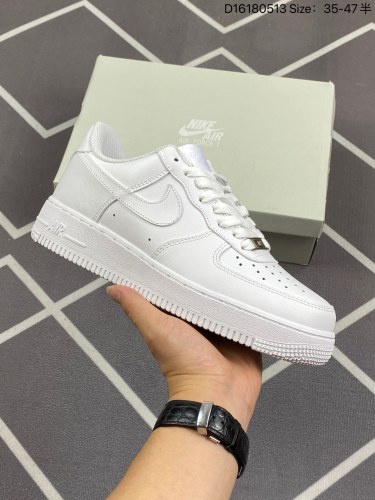 90Nike Air Force 1 Low 07 原楦头原纸板 打造纯正低帮空军版型专注外贸渠道 全掌内置蜂窝气垫 原盒配件 原厂中底钢印、拉帮完美   货号CW2288-111Size36 3