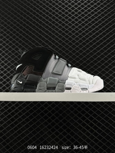 120 Nike Air More Uptempo ’96 OG 皮蓬大AIR  以流行于街头的涂鸦文化为设计灵感，整体的设计风格夸张而充满魅力，厚实而充满质感的皮质鞋面两侧印刻了一对巨大的字母“AI
