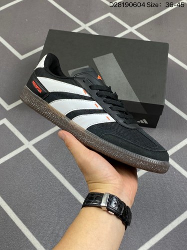 95✅阿迪达斯三叶草Adidas Originals Samba Vegan OG桑巴舞系列绅士德训足球风百搭低帮休闲运动板鞋“皮革黑白浅灰焦糖底环保标识”IG1025尺码：36-45（半）D28