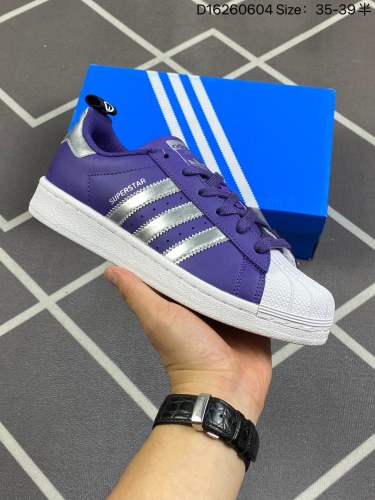 130Adidas Originals Superstar 专柜同步配色 经典贝壳头系列全配色原鞋开发 版型正确 原底原料 重资打造 细节无敌 清洁度完美 诠释最高工艺货号：FV3631 尺码：3