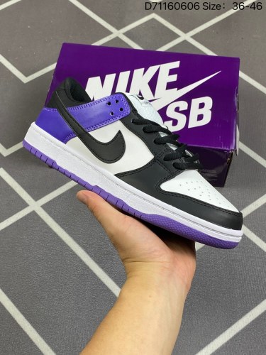 80Nike SB Dunk Low “Chicago” 芝加哥这样一款经典配色的移植配色，Nike SB Dunk Low PRO “Chicago”无论是球鞋本身与Air Jordan 1 的