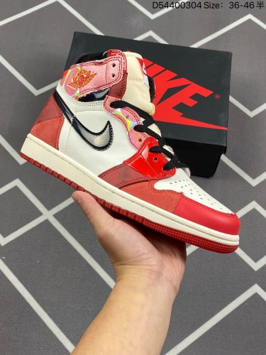 200Air Jordan 1 Retro High OG SP Next Chapter 高帮 蜘蛛侠2.0 AJ1 乔丹1代 aj1 乔1 高邦 蜘蛛侠2.0 白黑红 乔丹篮球鞋系列 这款鞋采