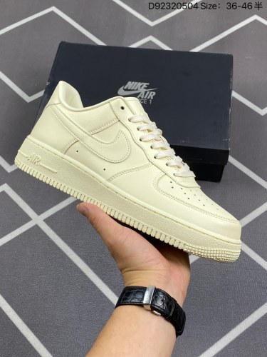 160耐克Nike Air Force 1 Low  空军一号 低帮百搭休闲运动板鞋  柔软、弹性十足的缓震性能和出色的中底设计，横跨复古与现代的外型结合，造就出风靡全球三十多年的Force 1，
