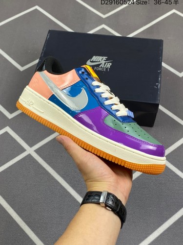 80耐克Nike Air Force 1 Low  空军一号 低帮百搭休闲运动板鞋  柔软、弹性十足的缓震性能和出色的中底设计，横跨复古与现代的外型结合，造就出风靡全球三十多年的Force 1，直