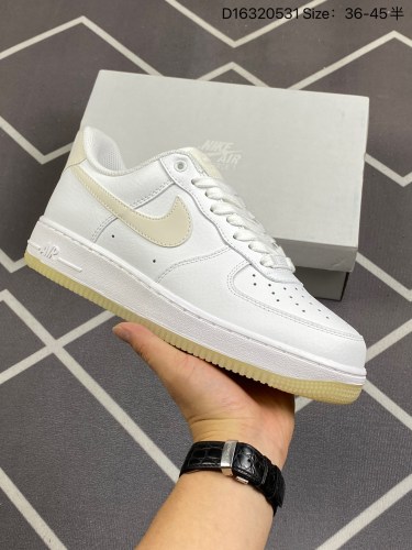160公司级✅Nike Air Force 1 Low 07 原楦头原纸板 打造纯正低帮空军版型专注外贸渠道 全掌内置蜂窝气垫 原盒配件 原厂中底钢印、拉帮完美货号：AO2132-101Size：