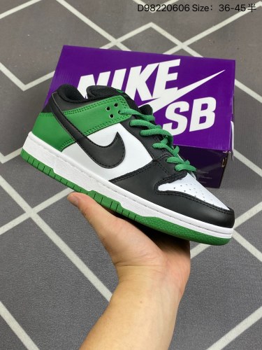 110耐克Nike SB Dunk Low 扣篮系列 复古低帮休闲运动滑板板鞋。