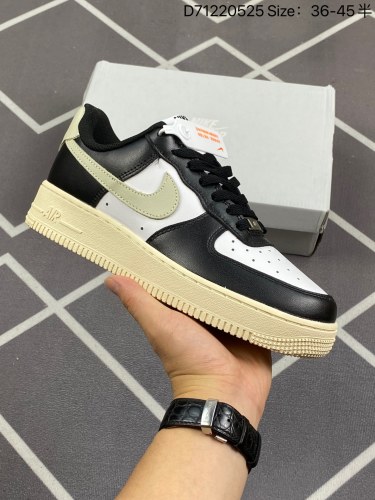 110耐克 Nike Air Force 1 '07 Low 空军一号含气垫 低帮百搭厚底增高休闲运动板鞋。柔软、弹性十足的缓震性能和出色的中底设计，横跨复古与现代的外型结合，造就出风靡全球三十多