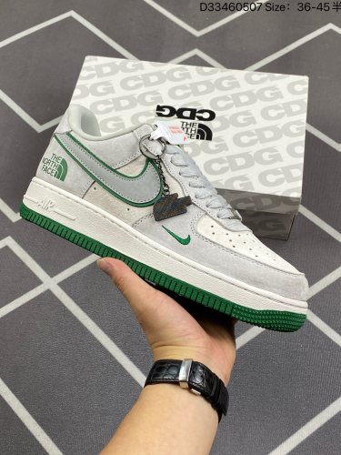 230NK Air Force 1´07 Low 空军一号低帮百搭休闲运动板鞋 HD1968-009 柔软、弹性十足的缓震性能和出色的中底设计 横跨复古与现代的外型结合 造就出风靡全球三十多年的F